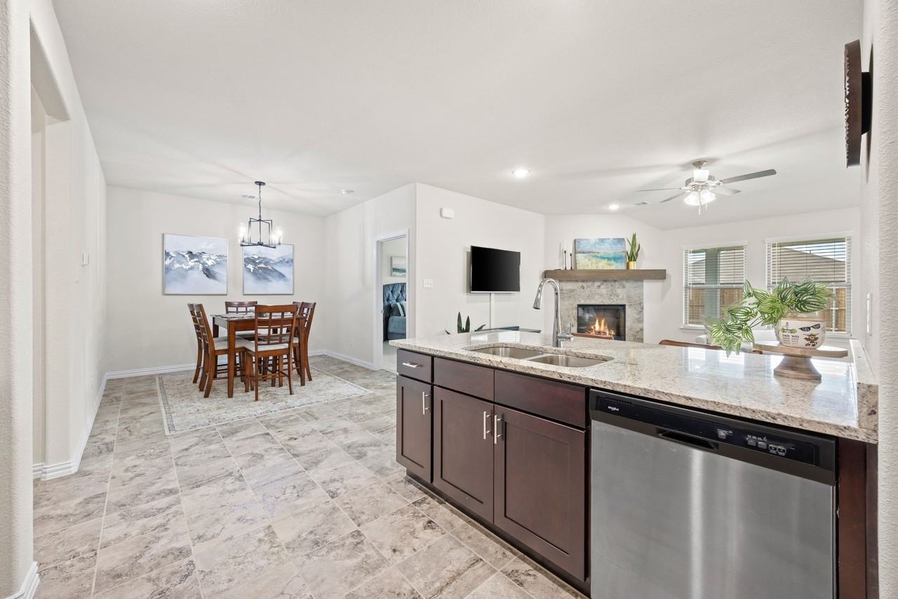 3249 Glorioso Dr - Photo 6 of 26