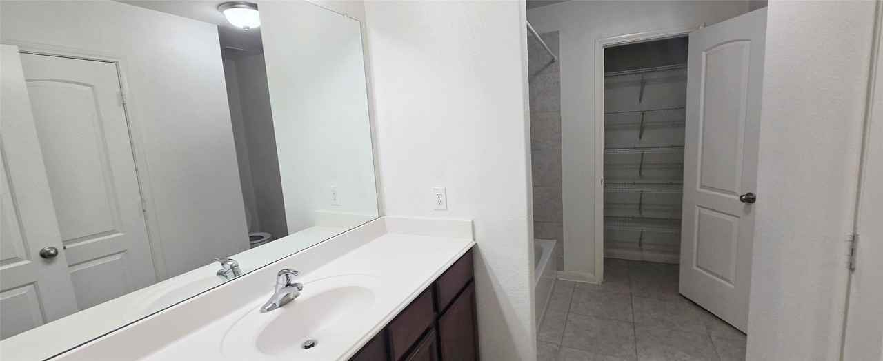 1825 Mesquite Ln - Photo 6 of 10