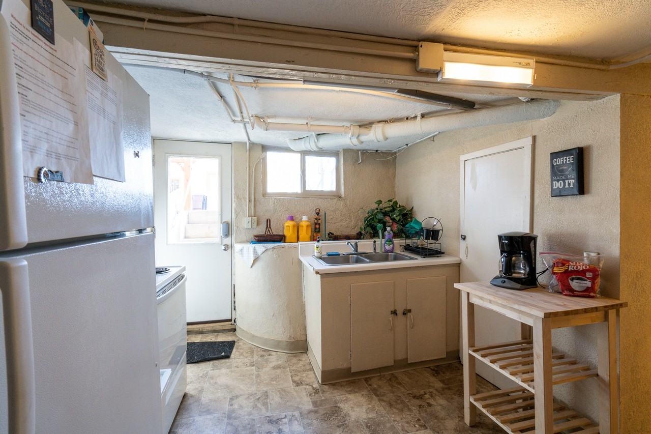 621 Cooper Ave - Photo 6 of 17