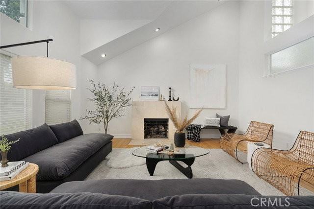 11060 Wagner St - Photo 2 of 8
