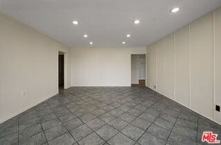 9149 Hillsboro Dr - Photo 7 of 8