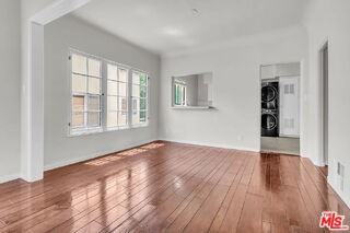 751 N Croft Ave #1-2 - Photo 6 of 8