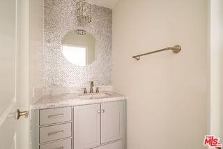 141 N Clark Dr - Photo 7 of 8