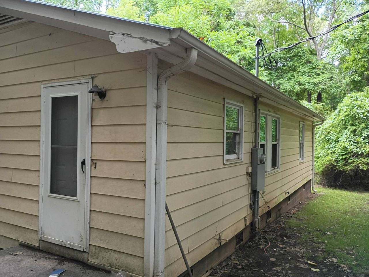 5323 Eno River Dr - Photo 3 of 14