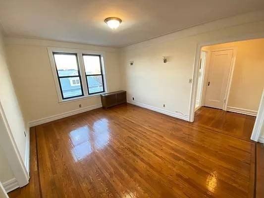 368 79th St - Photo 5 of 8