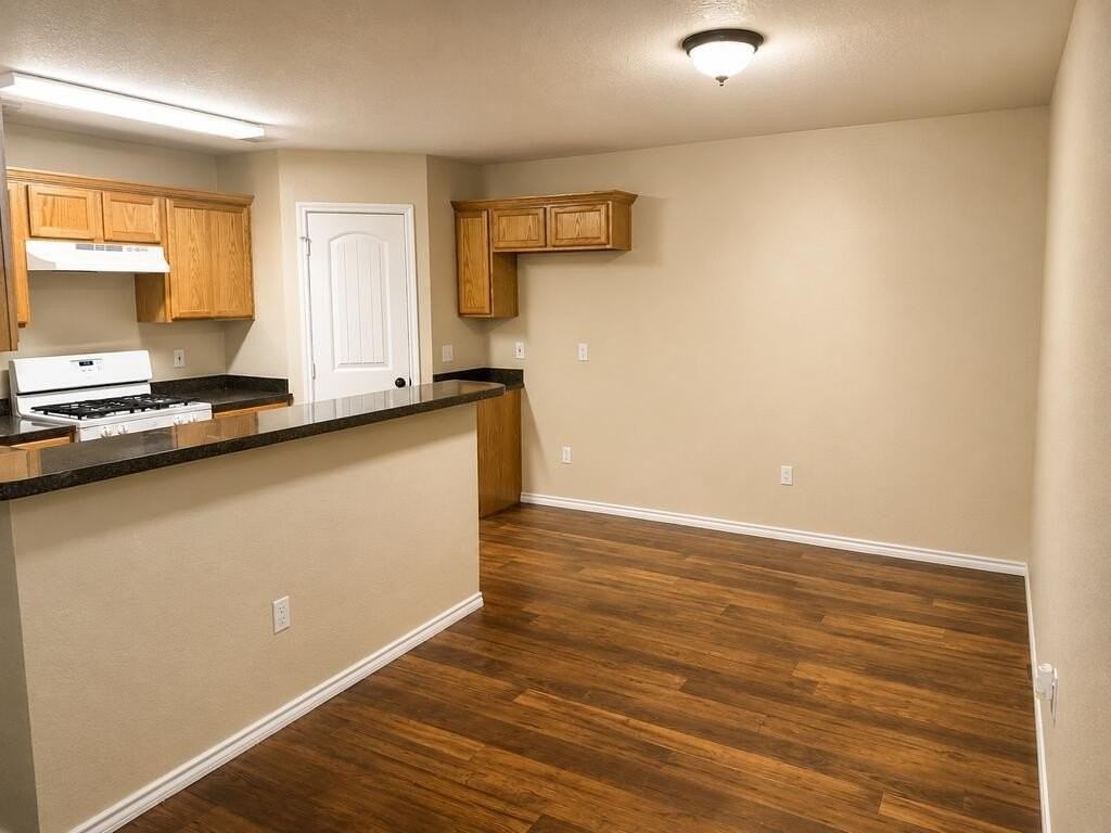 907 Copus Cir - Photo 6 of 13