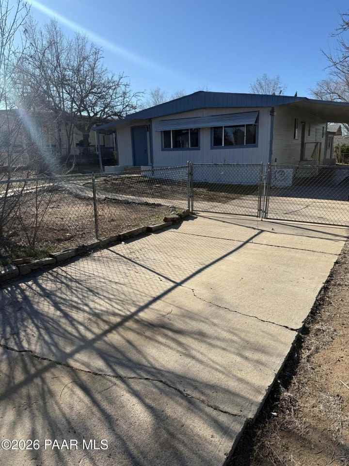 3110 Cedar Ln - Photo 3 of 28