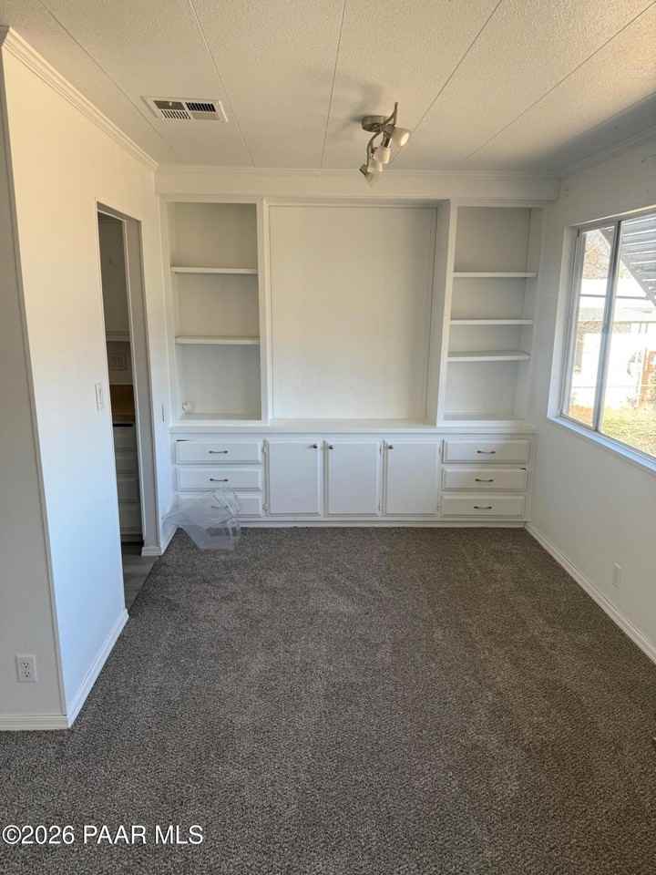 3110 Cedar Ln - Photo 7 of 28