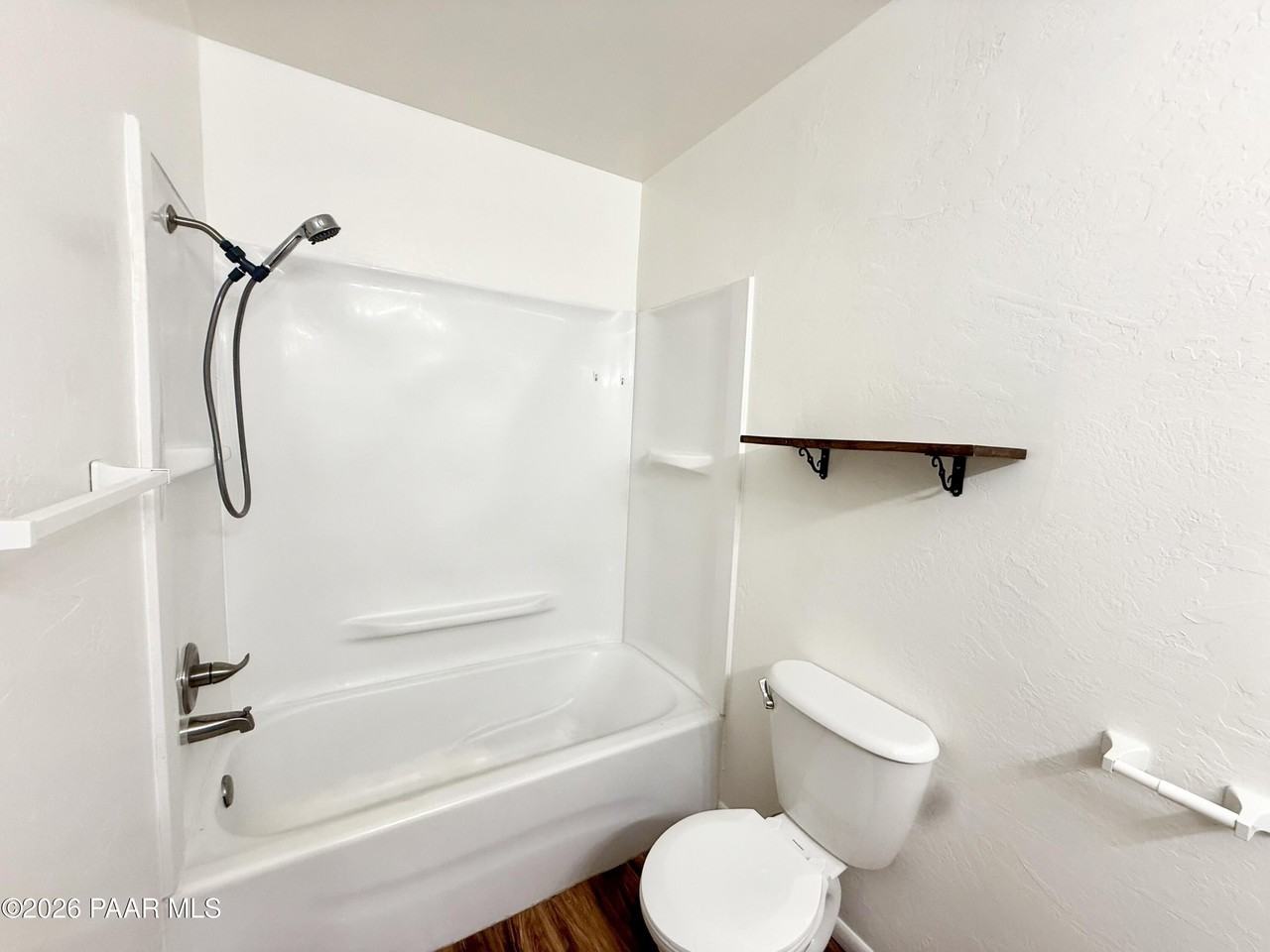 707 Lincoln Ave #D - Photo 6 of 13