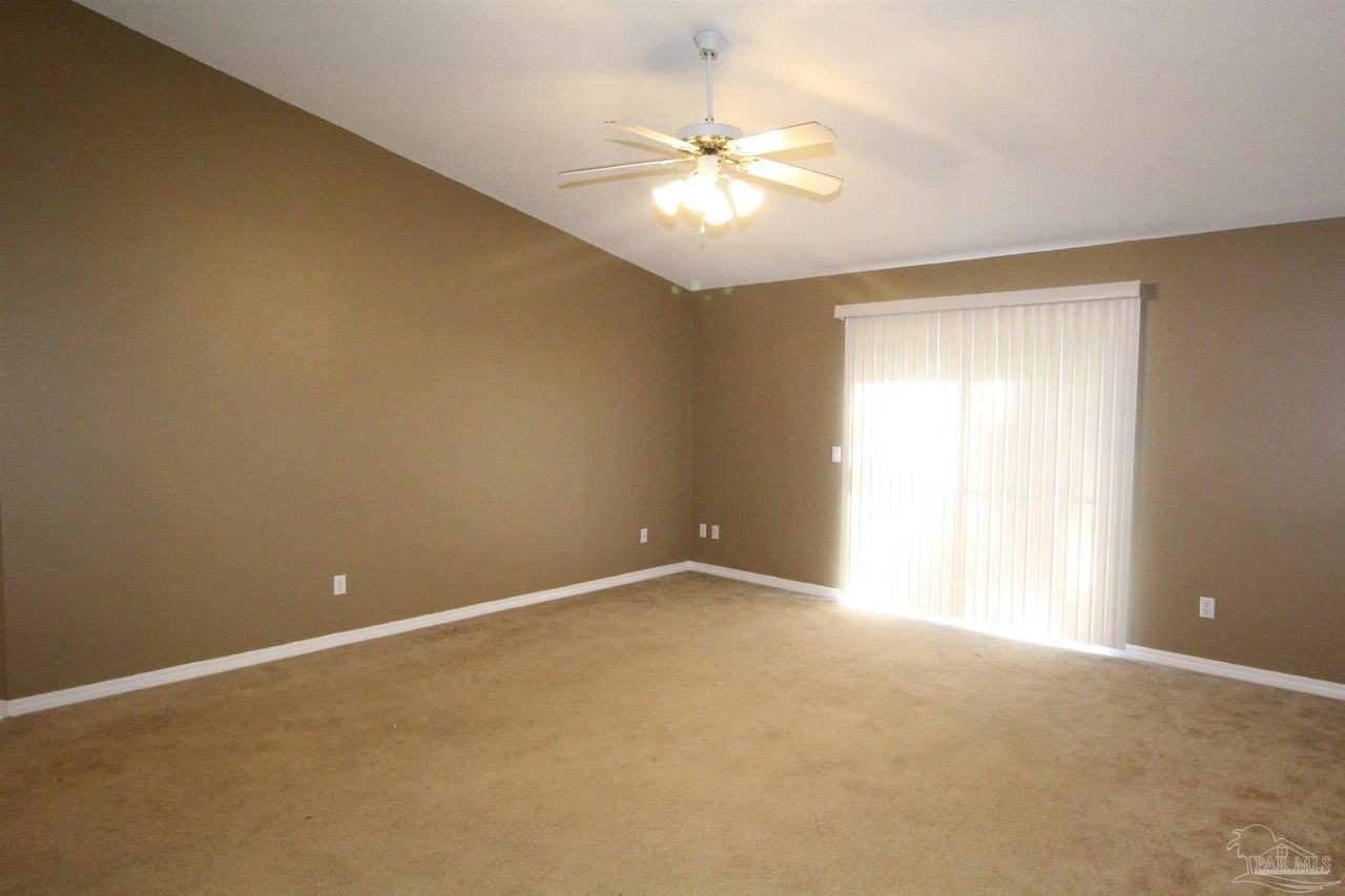 4319 Crosswinds Dr - Photo 2 of 15