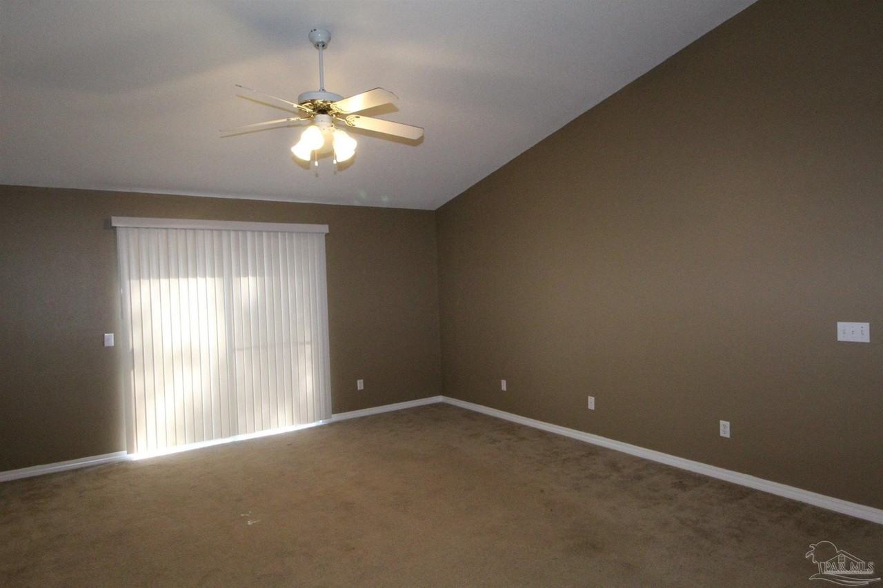 4319 Crosswinds Dr - Photo 3 of 15