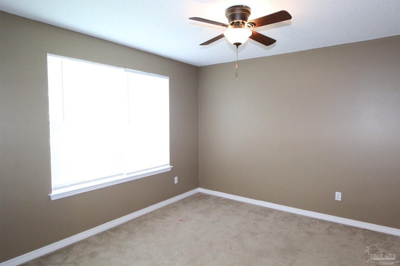 4319 Crosswinds Dr - Photo 4 of 15