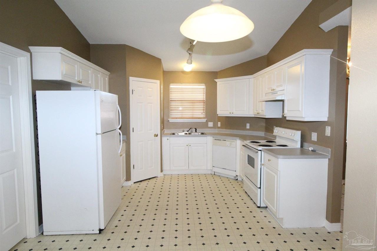 4319 Crosswinds Dr - Photo 5 of 15