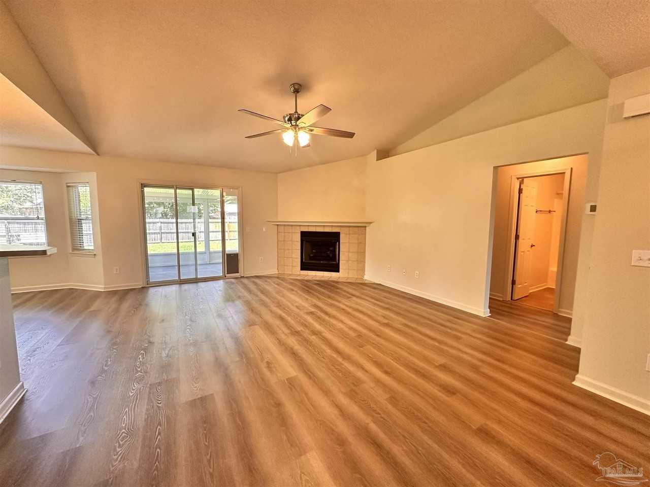 3304 Tiller Ct - Photo 3 of 23