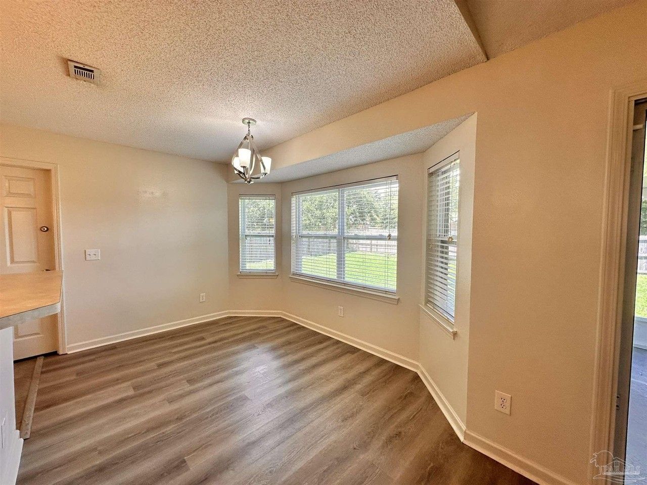 3304 Tiller Ct - Photo 4 of 23