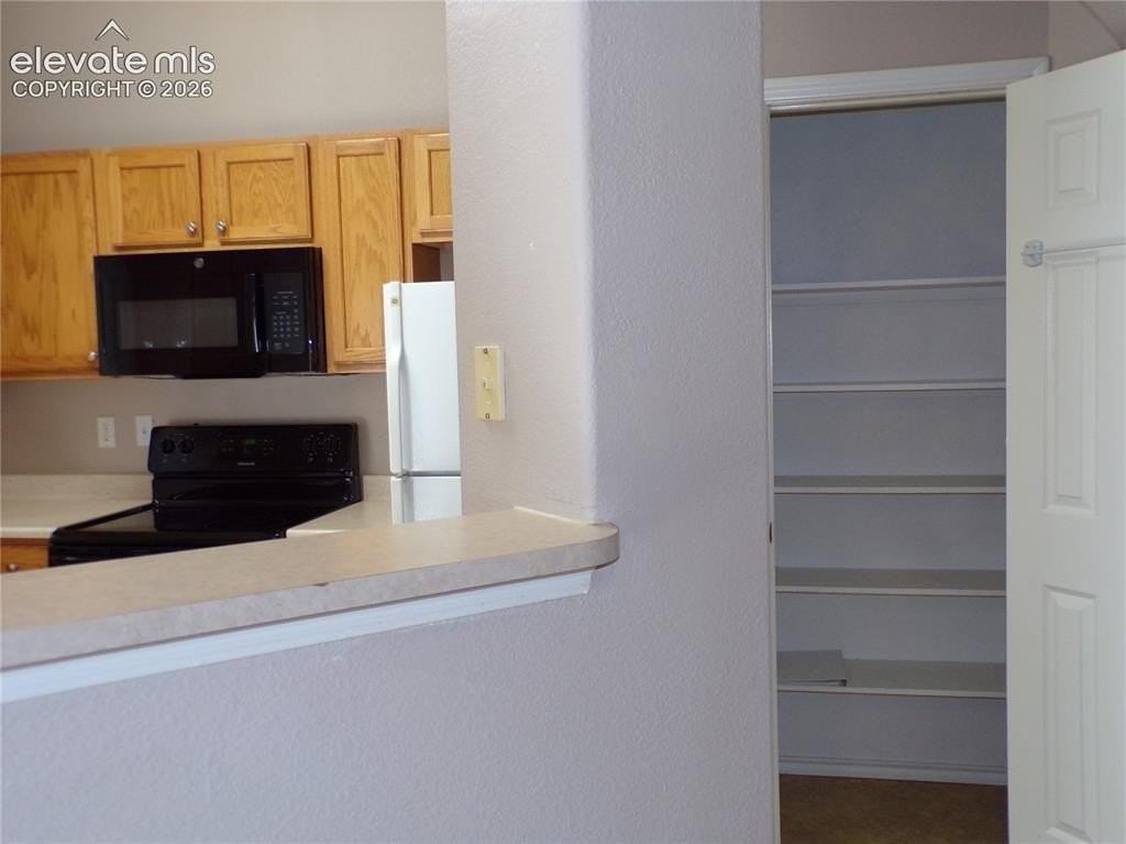 3815 Riviera Grv #101 - Photo 5 of 20