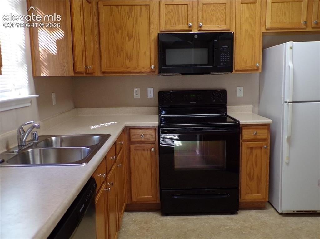 3815 Riviera Grv #101 - Photo 6 of 20