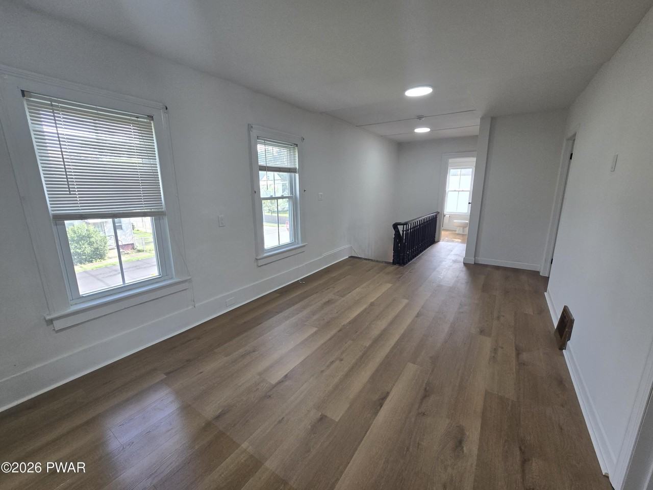 195 W Main St - Photo 6 of 9