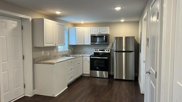 862 Berry St Ne - Photo 3 of 10