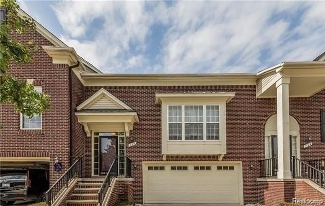 758 Sandalwood Dr - Photo 2 of 16