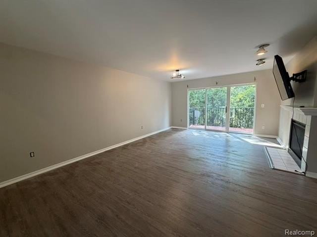 758 Sandalwood Dr - Photo 3 of 16