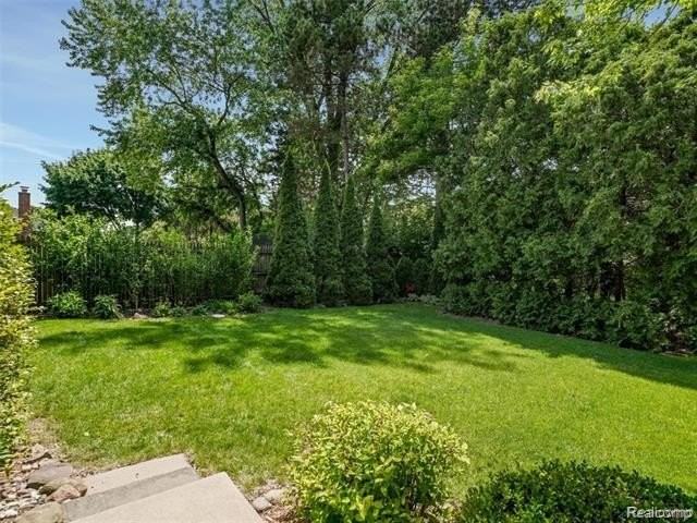 5057 Prentis Dr - Photo 3 of 28