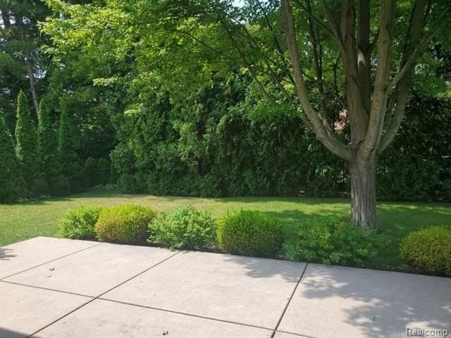 5057 Prentis Dr - Photo 4 of 28