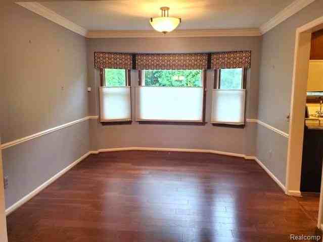 5057 Prentis Dr - Photo 7 of 28