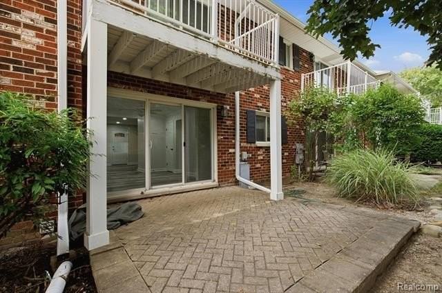 16842 Edloytom Way - Photo 4 of 39