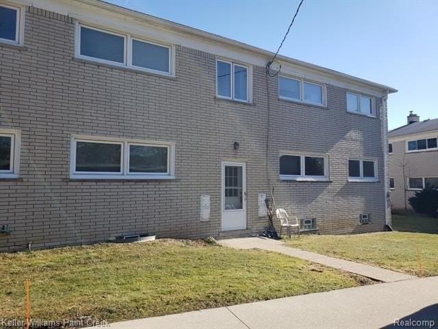 3105 Linwood Ave - Photo 4 of 22