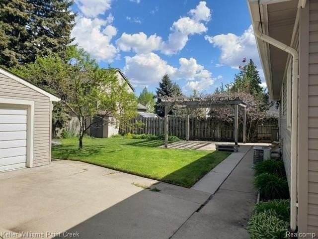 3136 Kilmer Dr - Photo 6 of 46