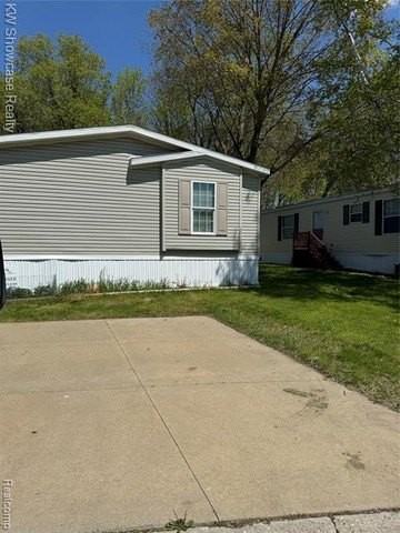 1414 Nardeer St - Photo 3 of 18