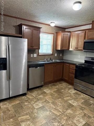 1414 Nardeer St - Photo 4 of 18
