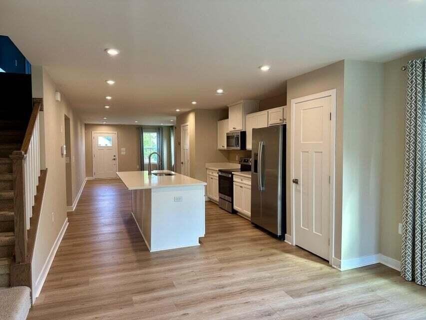 107 Oxbow Dr - Photo 3 of 13