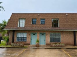 featured image of 1300 Arlington Ln Ne #102