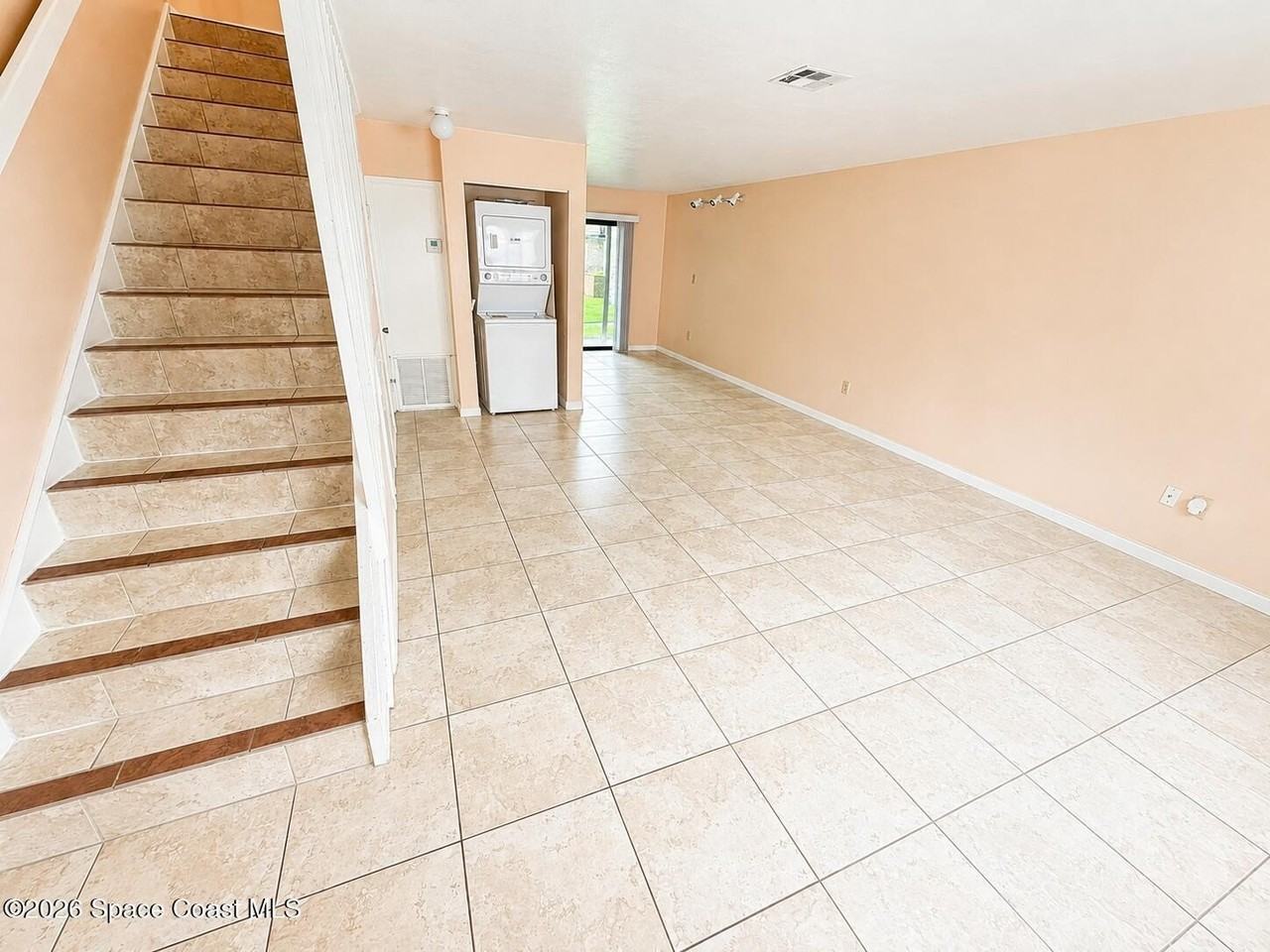 1300 Arlington Ln Ne #102 - Photo 2 of 11