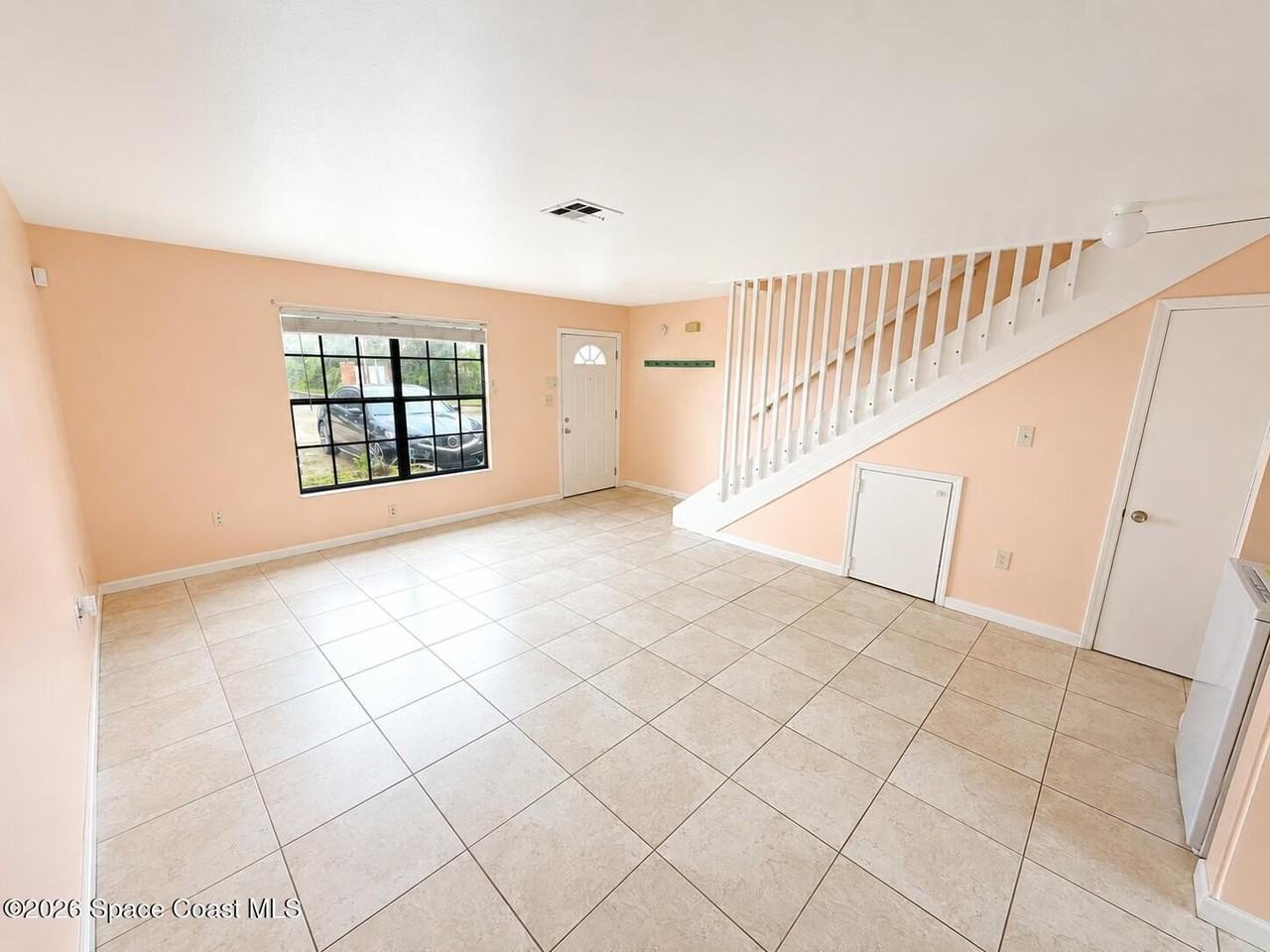1300 Arlington Ln Ne #102 - Photo 3 of 11