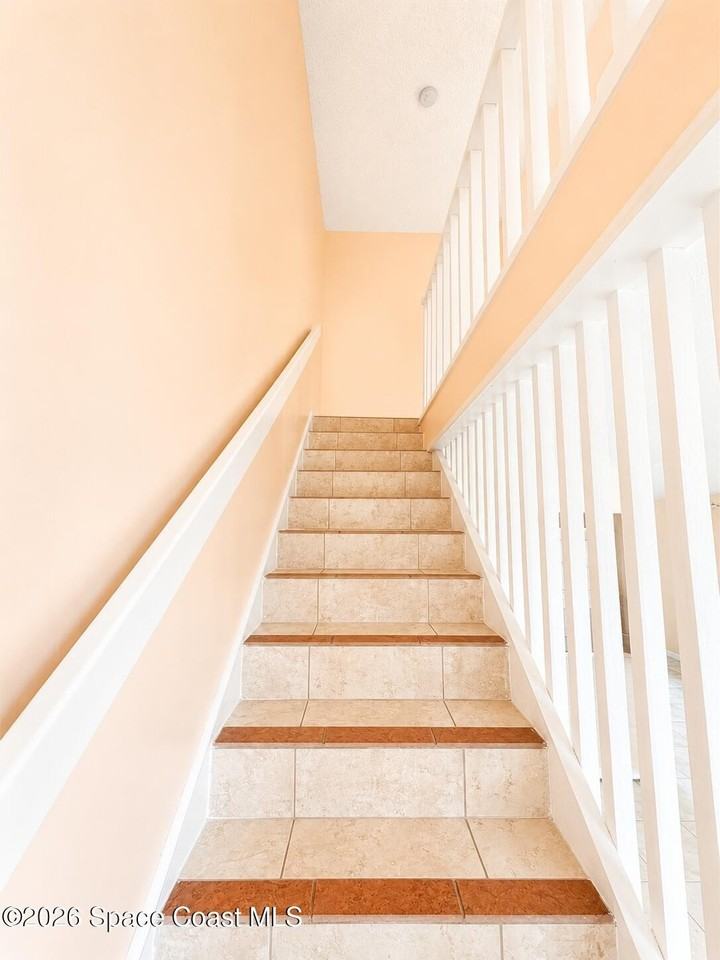 1300 Arlington Ln Ne #102 - Photo 6 of 11