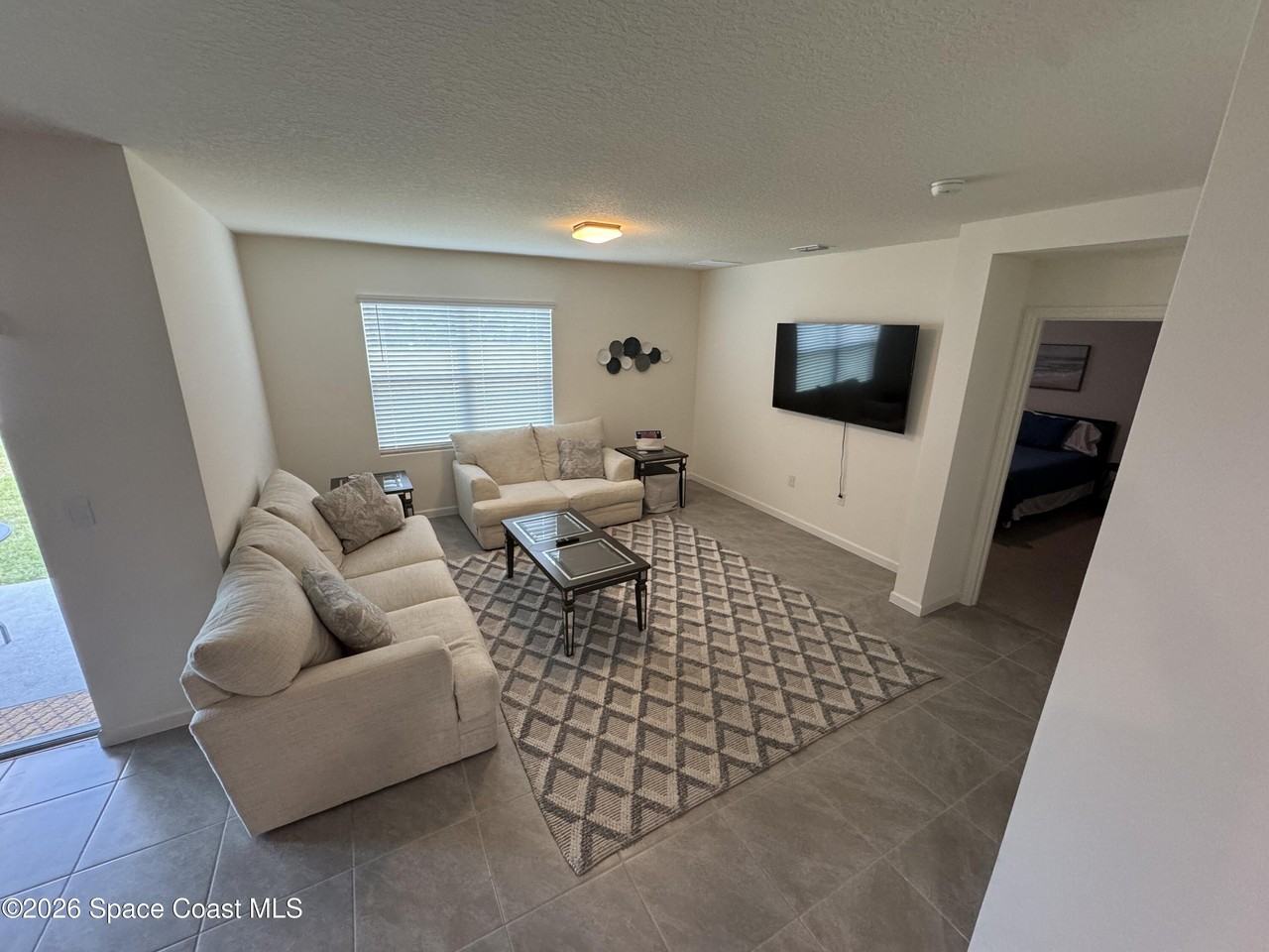 1349 Ashford Ave Ne - Photo 3 of 17