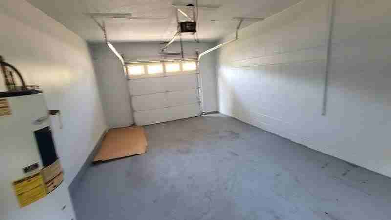 1190 Pine Valley Ln - Photo 5 of 12