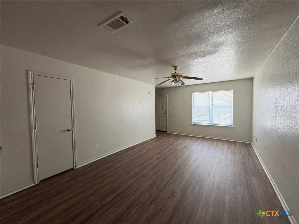 4210 Primrose Dr #C - Photo 4 of 15