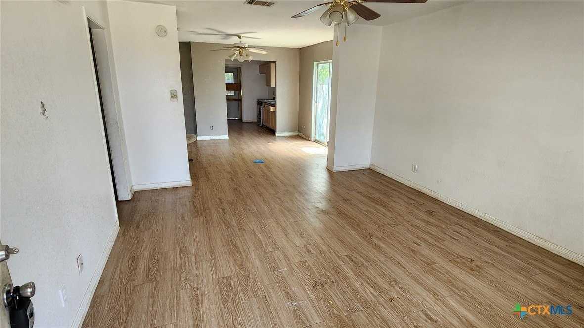 112 Goates Rd - Photo 2 of 10