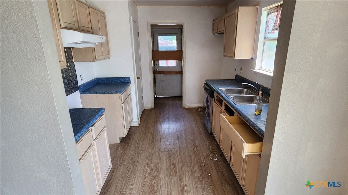 112 Goates Rd - Photo 3 of 10