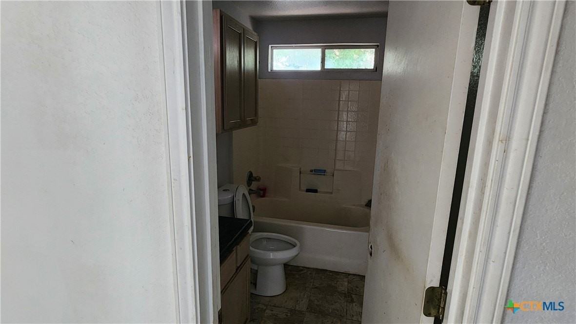 112 Goates Rd - Photo 6 of 10