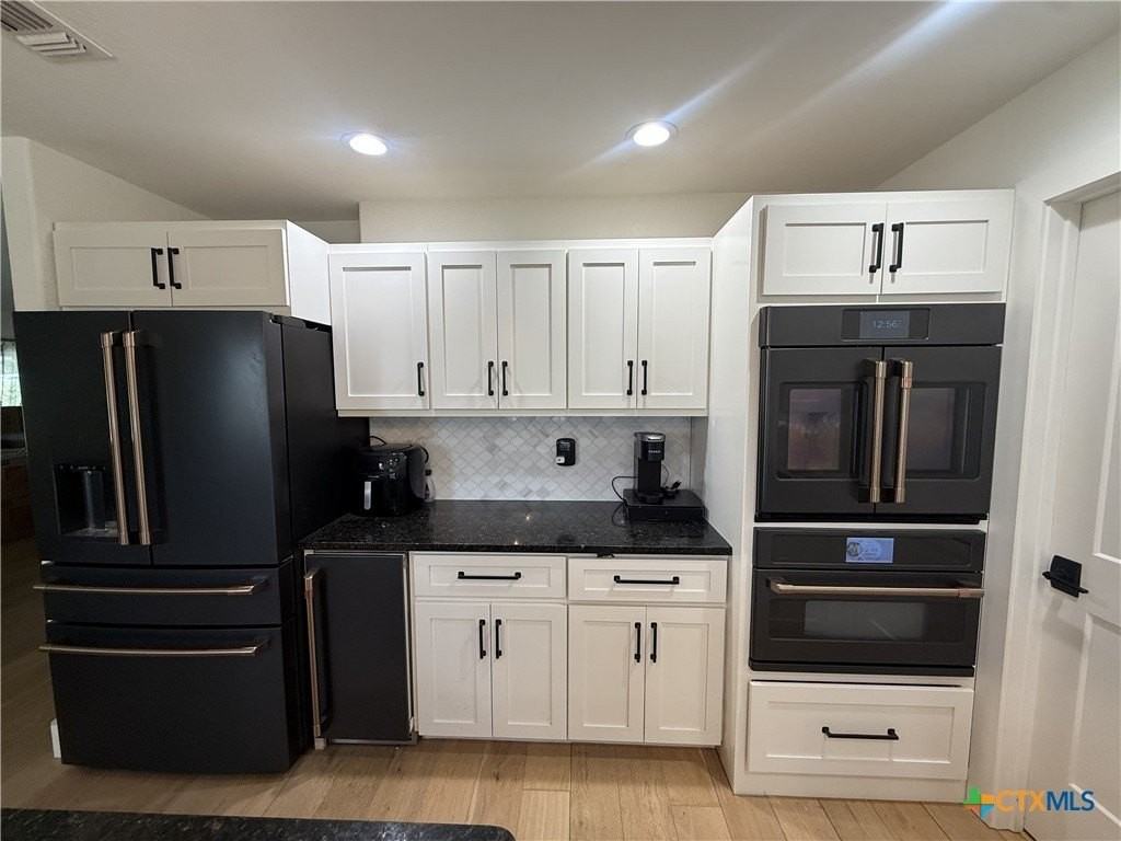 4130 Summit Dr - Photo 4 of 15