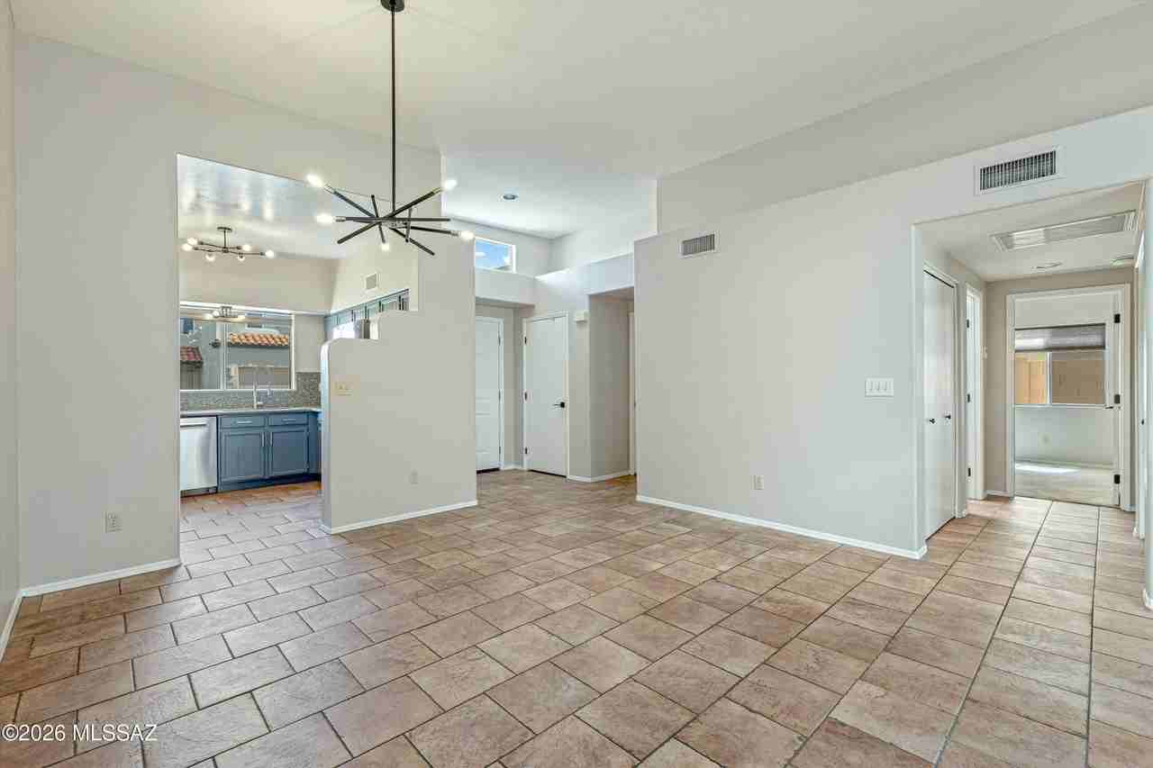 4354 E Samantha Dr - Photo 6 of 26