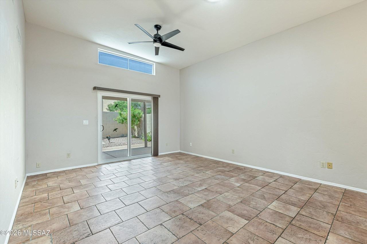 4354 E Samantha Dr - Photo 7 of 26