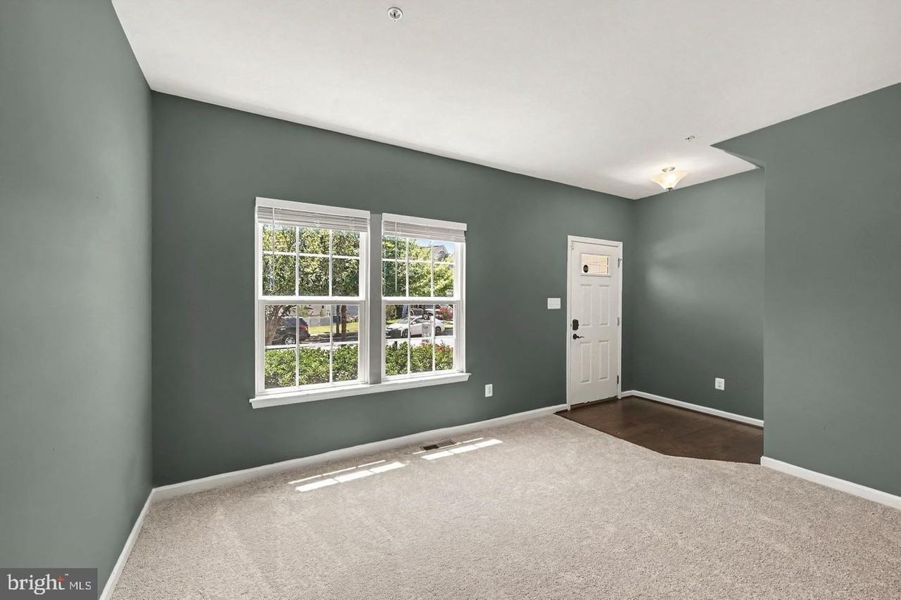 1024 Cook Dr Se - Photo 4 of 30
