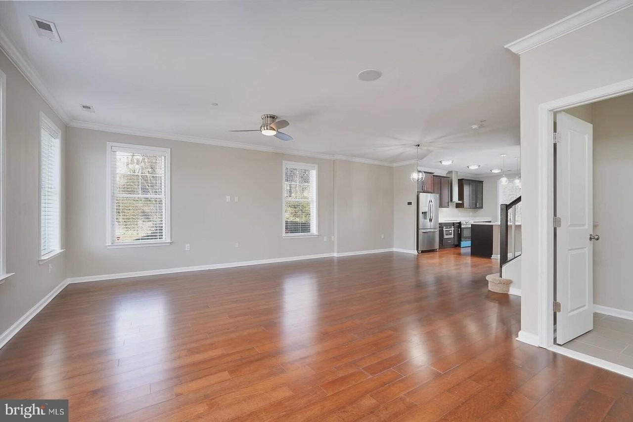 412 Woodcrest Dr Se #412B - Photo 4 of 38
