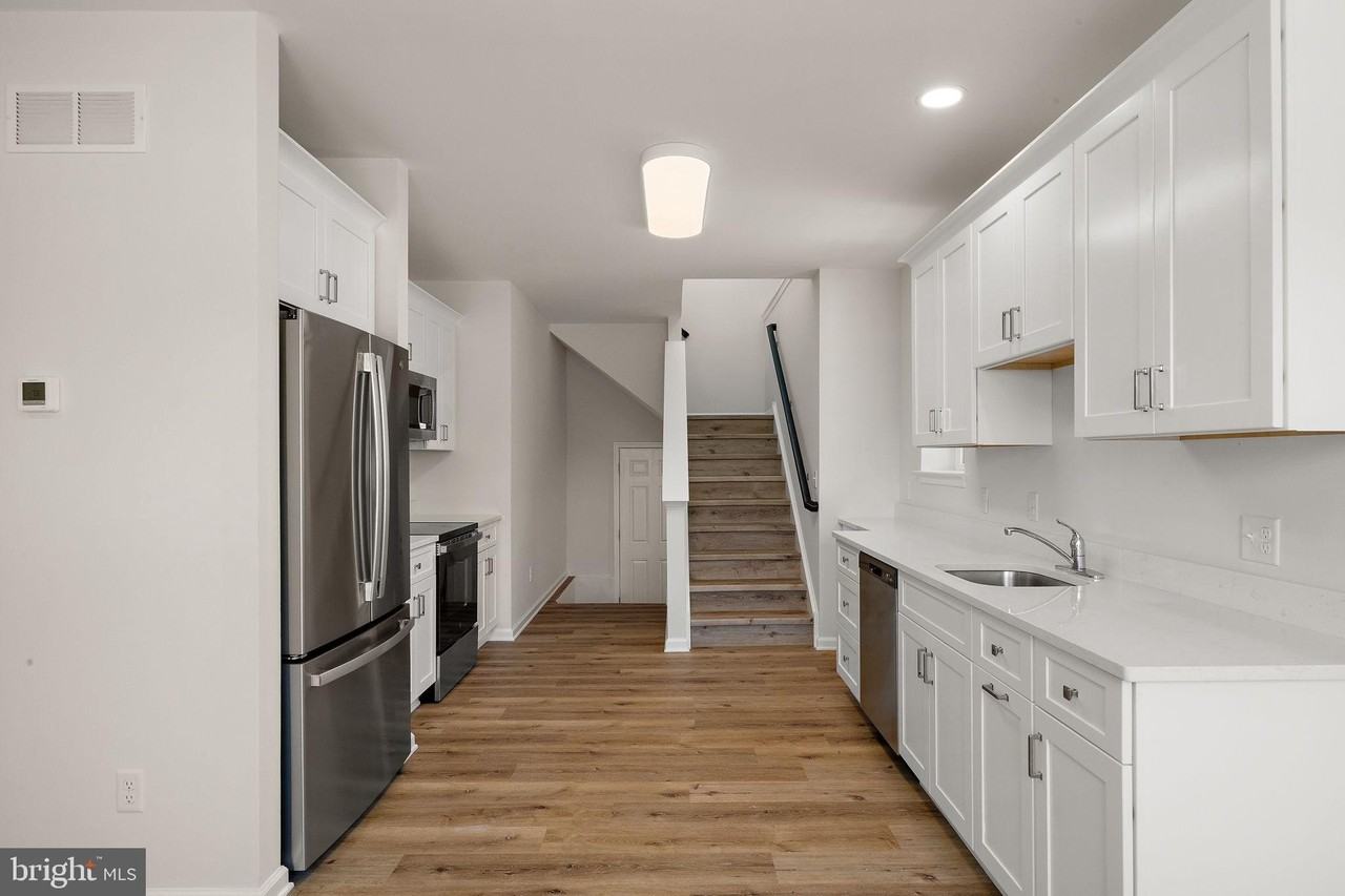 401 S Maryland Ave - Photo 6 of 27